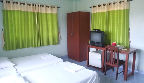 Comfort House, Garden View