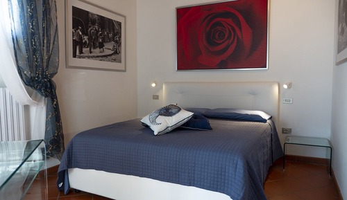 Standard Room, 1 Bedroom, Private Bathroom (Rosa Rossa)