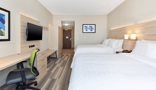 Standard Room, 2 Queen Beds, Accessible Bathtub (Mobility Accessible)