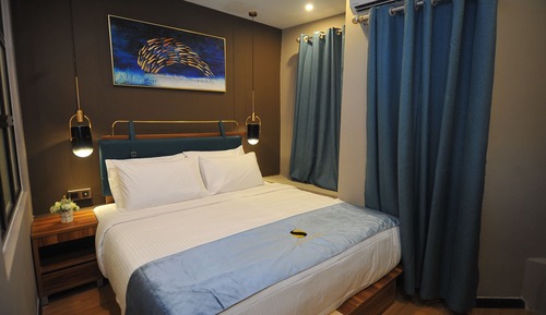 Deluxe King Room