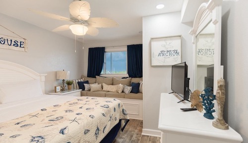 Condo, 1 King Bed with Sofa bed (The Summit 504)
