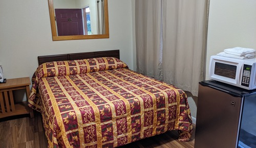 Standard Single Room, 1 Queen Bed