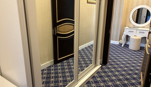 Suite, Sea View