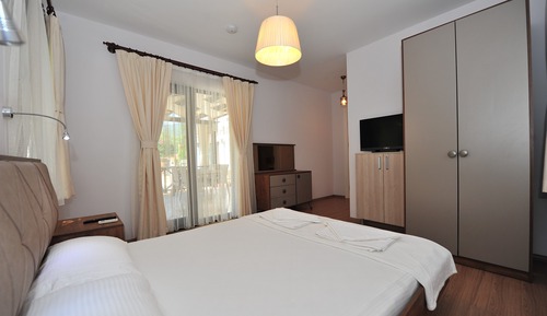 Deluxe Double Room, Terrace, Pool View