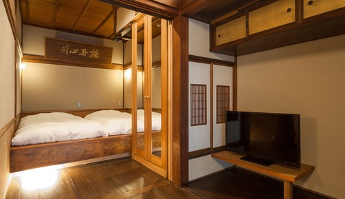 203 Basic Twin Room, 2 Twin Beds, Non Smoking