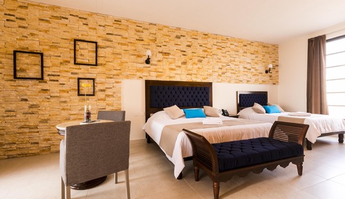 Junior Studio Suite, Pool View