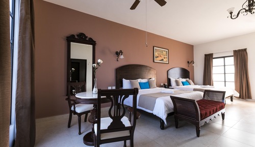 Grand Suite, Pool View