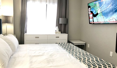 House (2 Bedrooms)