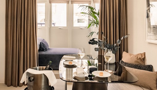 Suite (Annex)