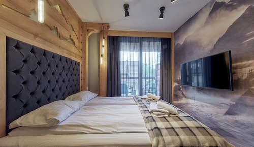 Deluxe Apartment (408 without SPA, no Pool access)