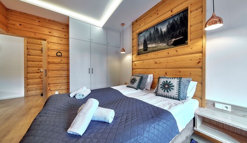 Deluxe Apartment (106 with SPA, Pool access)