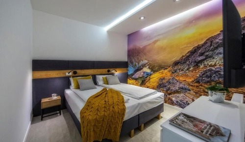 Executive Apartment (104 with SPA, Pool access)