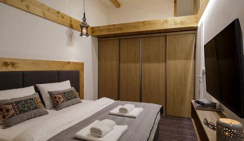 Deluxe Apartment (216 with SPA, Pool access)