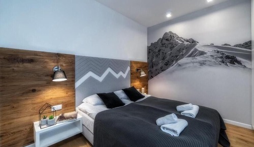 Deluxe Apartment (118 with SPA, Pool access)