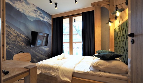 Deluxe Apartment (407 without SPA, no Pool access)