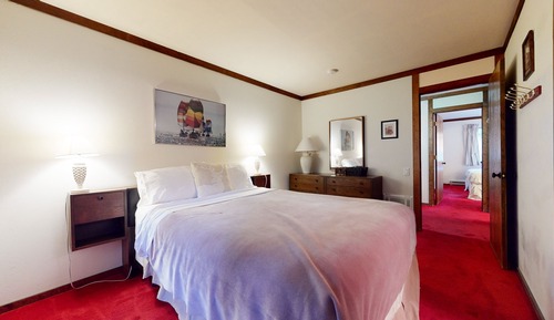 Condo, 2 Bedrooms