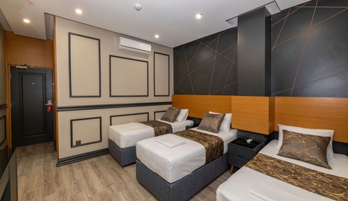 Deluxe Triple Room