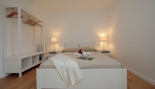 Family Apartment, 2 Bedrooms, Mountainside (Argegno Home)