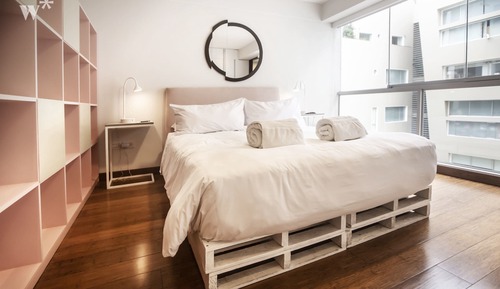 Loft (306)