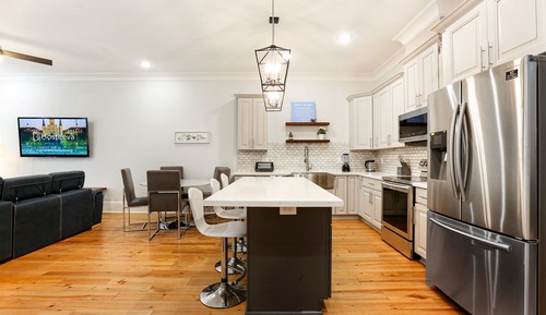Premium Condo, 5 Bedrooms
