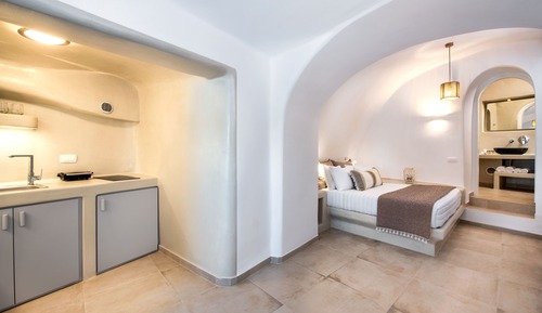 Junior Suite (Private Outdoor Hot Tub)