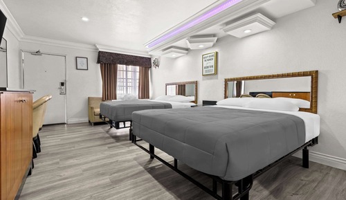 Standard Room, 2 Queen Beds, Non Smoking