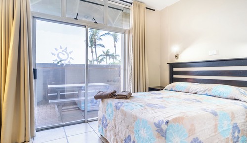 6 Sleeper Flat (1 BR BTH+SHR ground flr) (20)