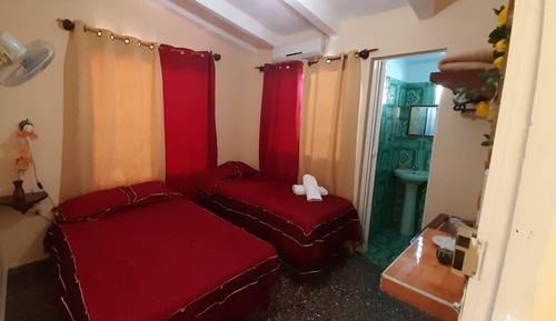 Classic Triple Room, Terrace, City View