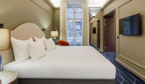 Deluxe Suite, 1 Double Bed, Balcony