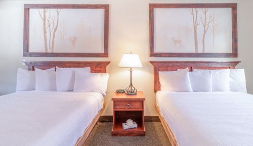 Standard Room 2 Queen Beds (Not on the River)5