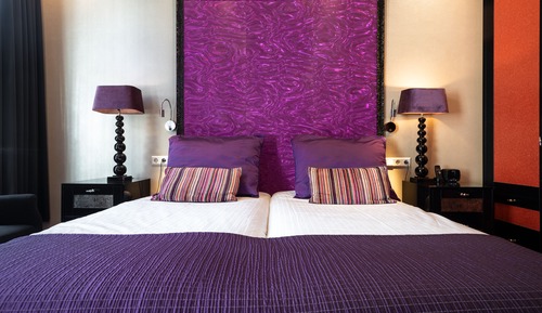 Standard Double Room, Bathtub