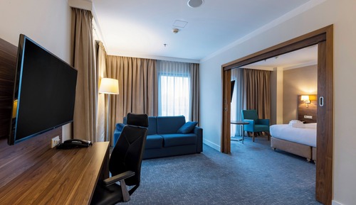 Suite, 1 King Bed