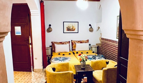 Superior Double Room, Private Bathroom (Safran)