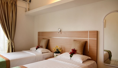 Executive Two Bedroom Apartment With Study Room
