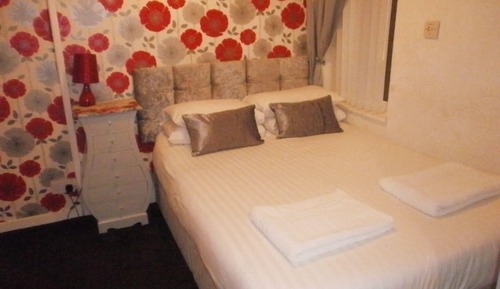 Double Room, Ensuite ( 7)