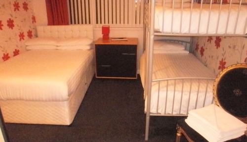 Standard Suite, Ensuite (Room 1, sleeps 4)