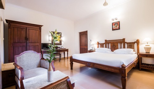 Deluxe Room, 1 King Bed