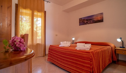 Standard Double Room, Garden View