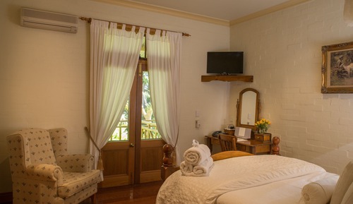 Deluxe Room, 1 Queen Bed