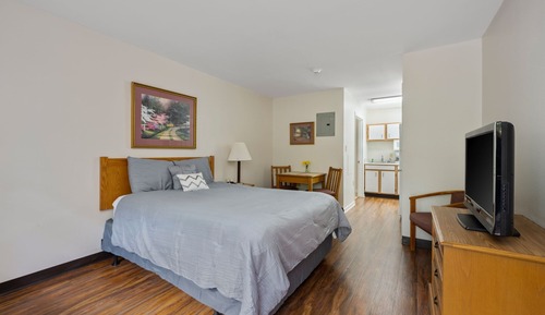 Standard Studio Suite, 1 Queen Bed
