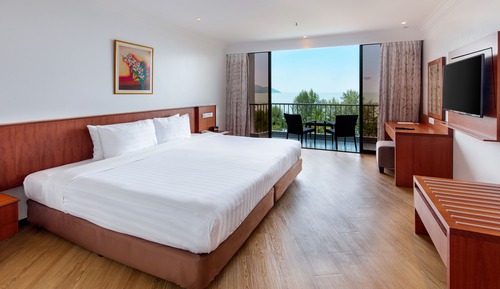 Suite, 1 King Bed, Sea View
