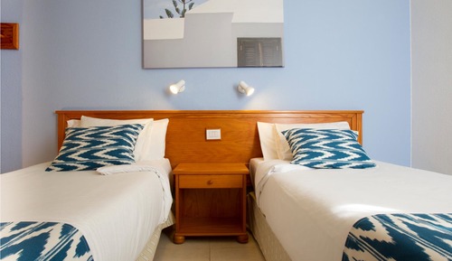 Apartment, 1 Bedroom, Pool View (2 people, no housekeeping included)