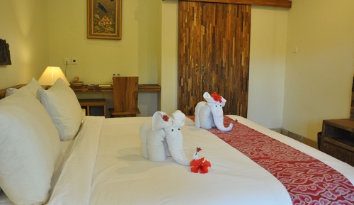 Deluxe Room (Comp Daily Aft Tea & Welcome Massage)