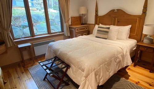 Grand Suite, 1 Queen Bed with Living Room and Private Terrace