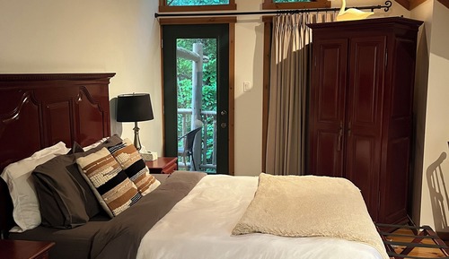 The EagleNest Suite, 1 Queen Bed