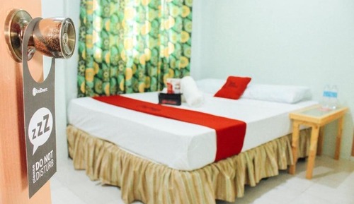 Double Room (Reddoorz)