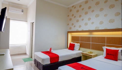 Twin Room (Reddoorz)