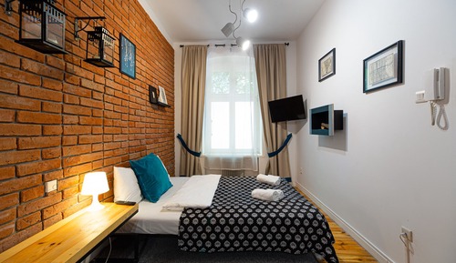 Deluxe Studio Suite