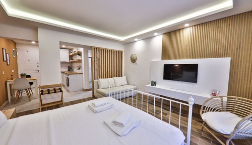 Deluxe Studio, 1 Queen Bed