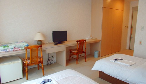 Twin Room with Private Bathroom
